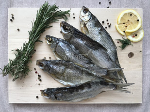 Камбала микс (филе камбалы и икра): Вобла вяленая астраханская крупная